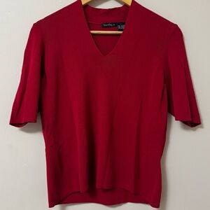 Bentley a. (L) red pullover v-neck short sleeve casual  basic T-shirt tees